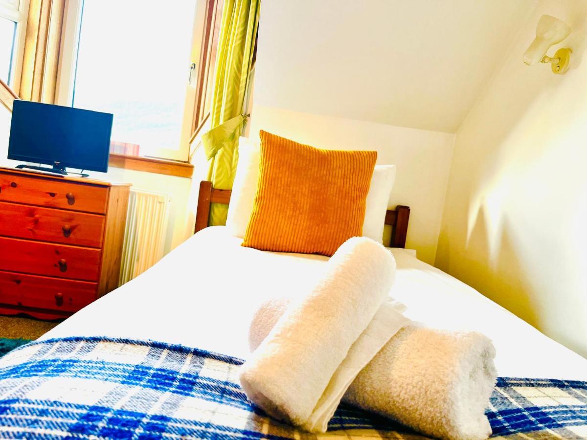 Rowantreebank Bed And Breakfast Arrochar Esterno foto
