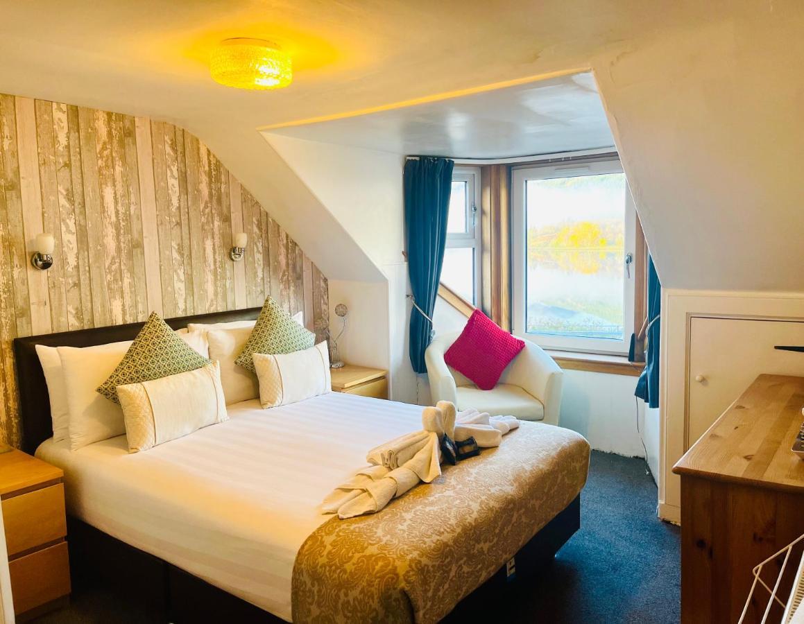 Rowantreebank Bed And Breakfast Arrochar Esterno foto