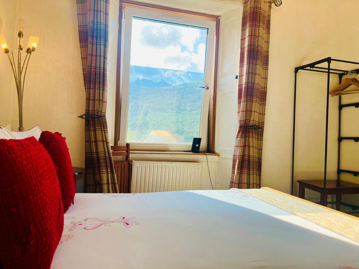 Rowantreebank Bed And Breakfast Arrochar Esterno foto